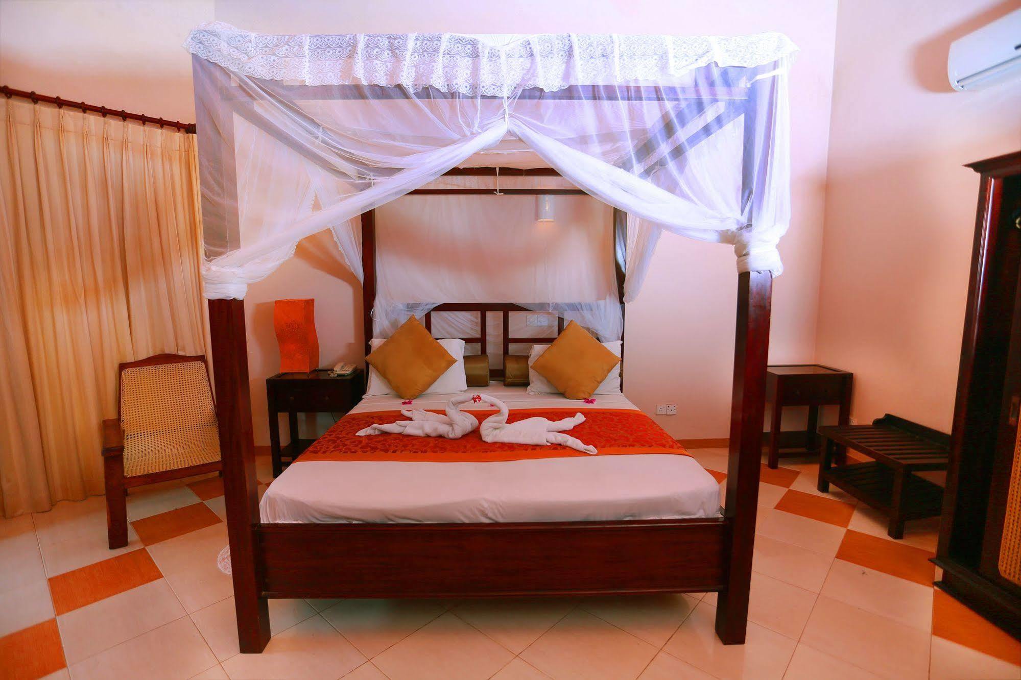 Hotel Bentota Village Exterior photo