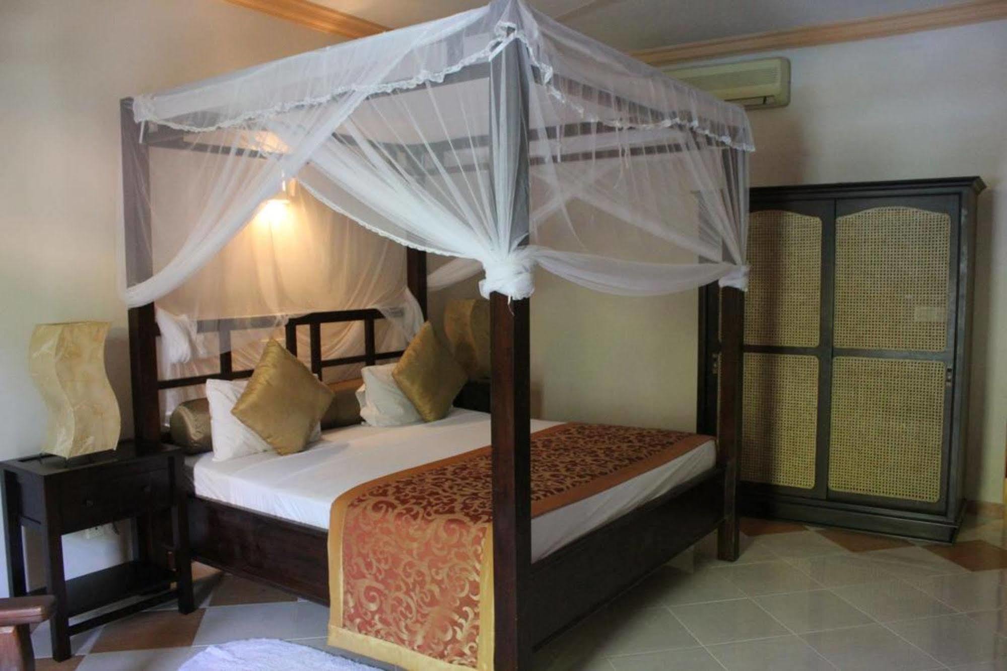Hotel Bentota Village Exterior photo