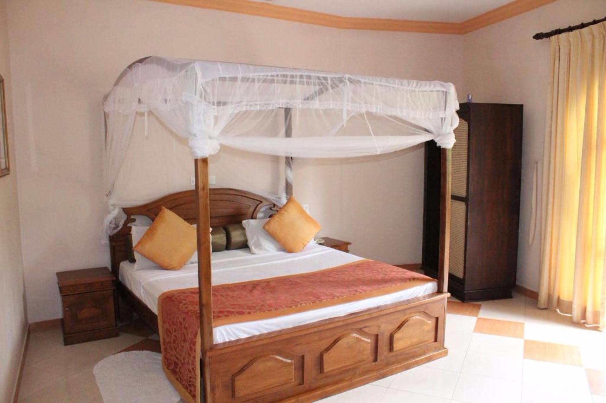 Hotel Bentota Village Exterior photo