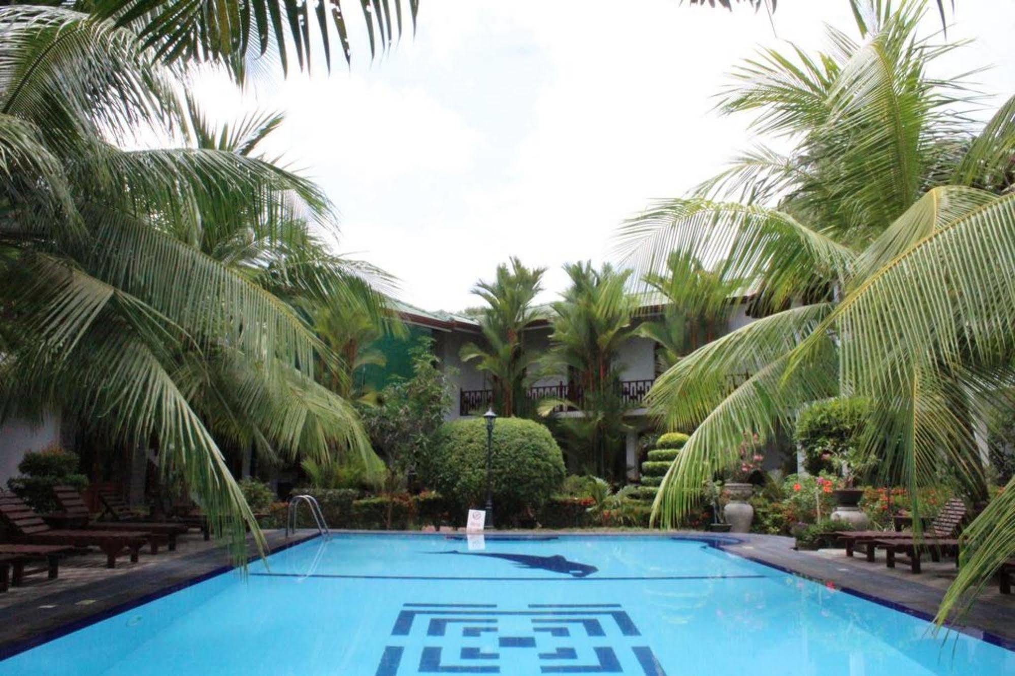 Hotel Bentota Village Exterior photo